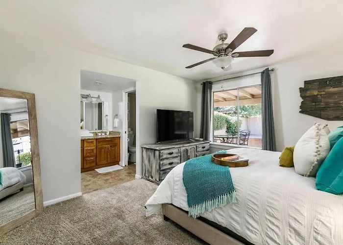 Spacious Backyard W Free Heated Pool, Tv And Bbq *