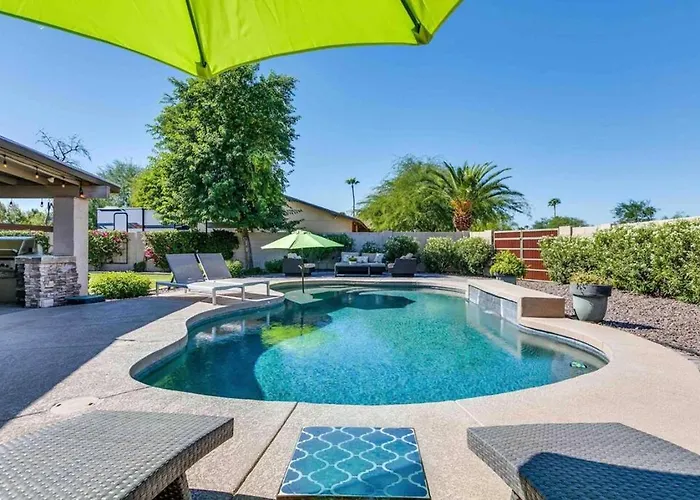 Dom wakacyjny Spacious Backyard W Free Heated Pool, Tv And Bbq *