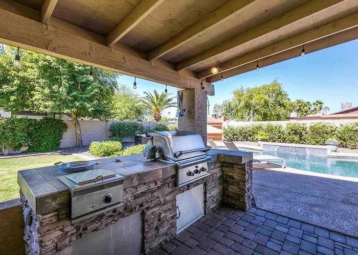 Spacious Backyard W Free Heated Pool, Tv And Bbq Dom wakacyjny Scottsdale